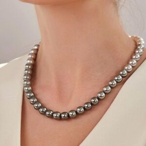 Gray Ombré Pearl Necklace